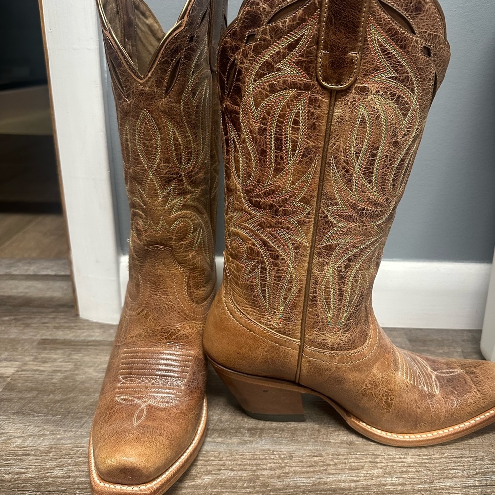 Ariat Round Up Square Toe Boot
